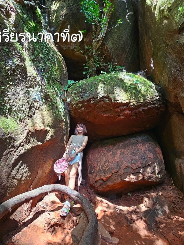 ถ้ำนาคี  เศรียรพญานาคทั้ง 9  นครพนม
