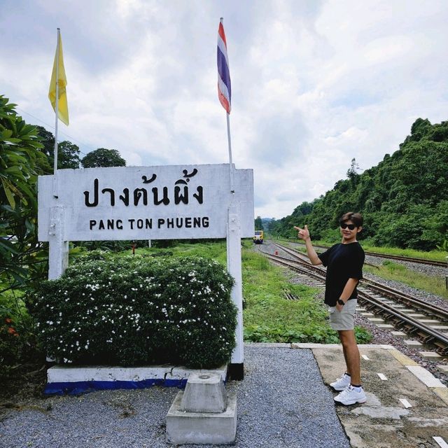 สะพานกลับหัว《ตำนานกลับหัวหนีระเบิด》