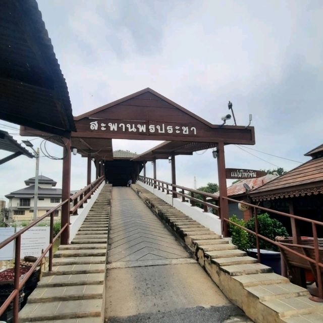 ตะลอนตลาดสามชุก ในวันธรรมดา ที่ไม่ธรรมดา