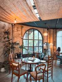 คาเฟ่ลึกแต่ไม่ลับ สไตล์Loft Pattaya