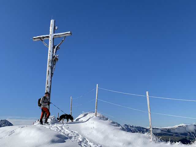 A Snowy Surprise at Seceda: Autumn Bliss in the Dolomites 