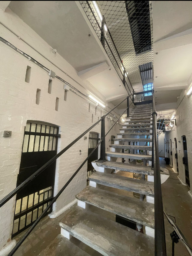 香港観光🇭🇰中環からすぐ！大館🏛️