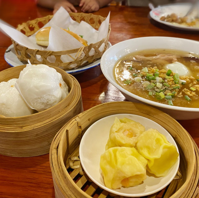 ลุกโภชนา ร้านอาหารเชียงคาน