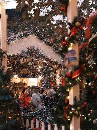 A Coastal Christmas at Laguna Beach: Sand, Surf, and Seasonal Cheer