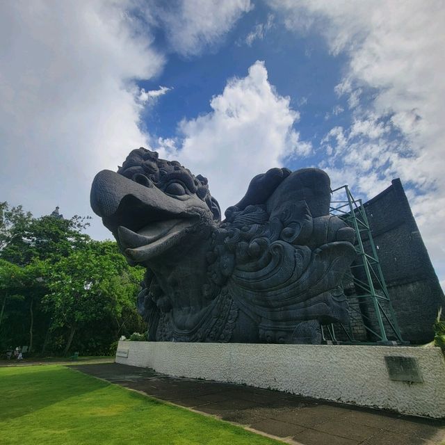 神鷹廣場