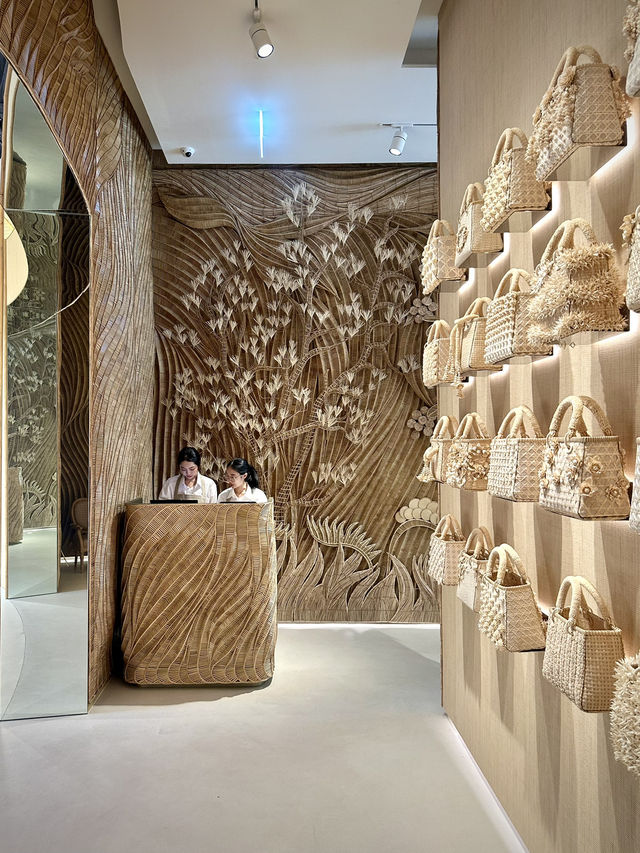 สิ้นสุดการรอคอย “Cafe Dior” สุดหรูหราในเอเซีย