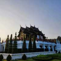 นั่งรถรางชมพืชสวนโลก หอคำหลวง สุดงดงาม