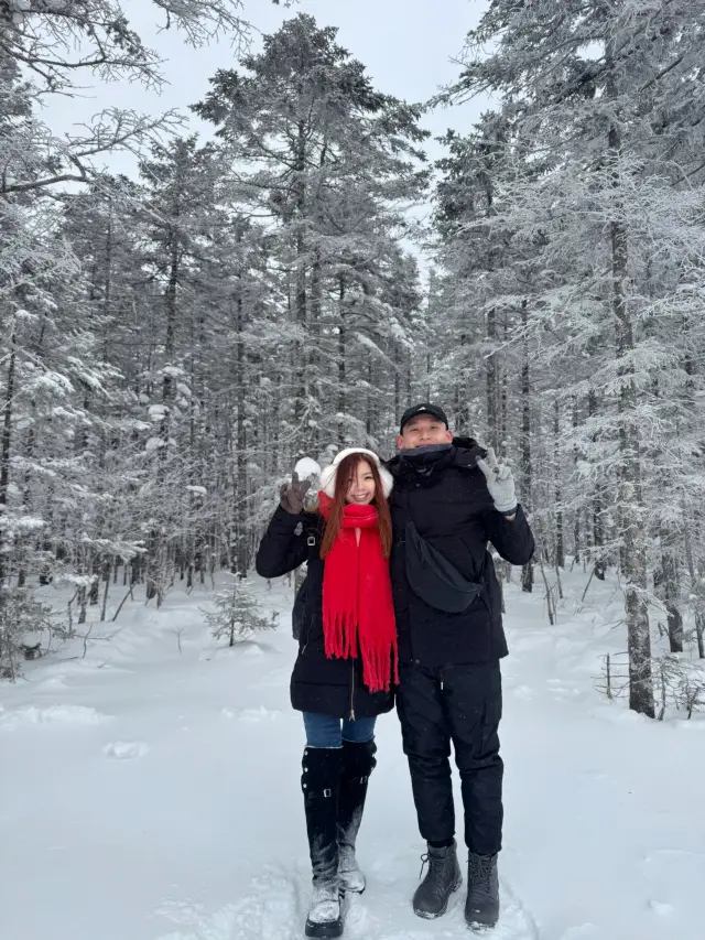 Journey to a Frozen Fairyland: Exploring Laolikehu by Snowmobile and Sleigh
