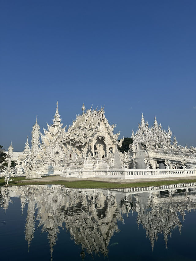 I was AMAZED by the Beauty of Chiang Rai Temples!