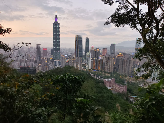 台北旅行　象山の夜景！