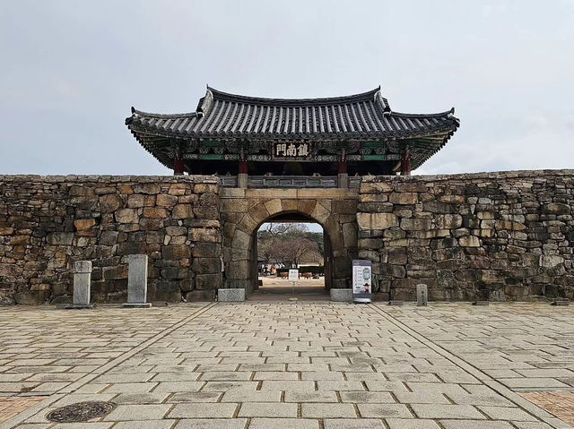 대한민국 충청남도 서산시 해미읍성 입니다.