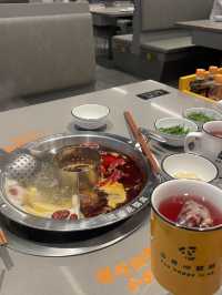 哪家重慶火鍋店會讓員工在店內瘋狂跳舞?