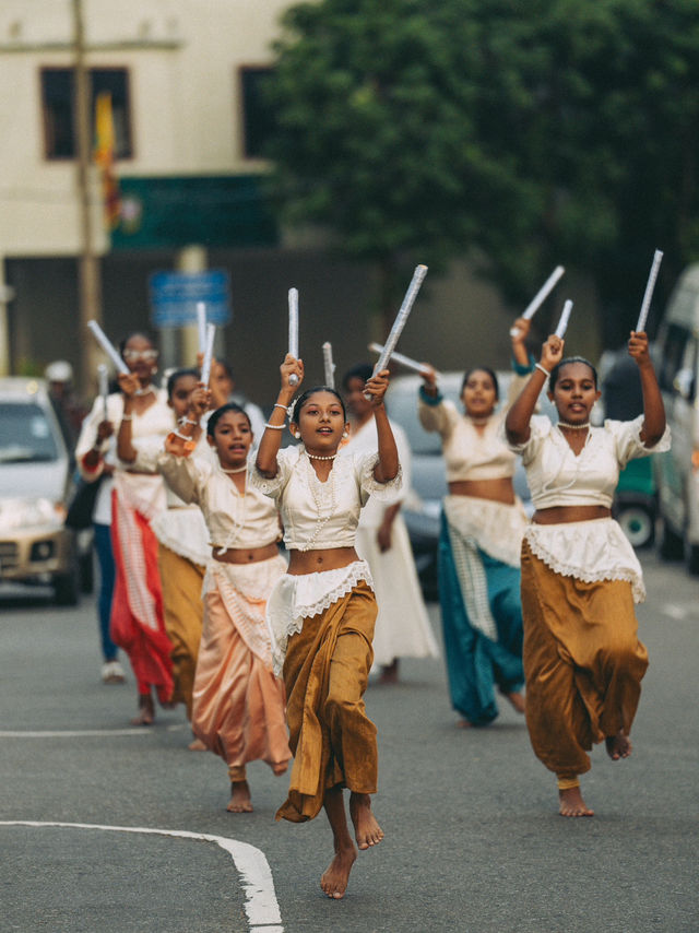 A Day on the Streets of Colombo: Color, Chaos, and Conversations