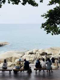 เสื่อผืนหมอนใบ คาเฟ่ริมทะเลภูเก็ต นั่งชิลรับลมทะเล
