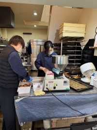 【大阪観光】サクふわ食感！大阪で話題のシュークリーム専門店