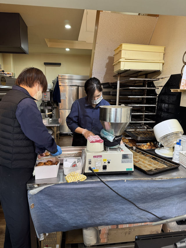 【大阪観光】サクふわ食感！大阪で話題のシュークリーム専門店