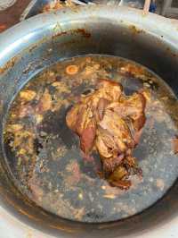 ข้าวขาหมู บ้านทุ่ม 