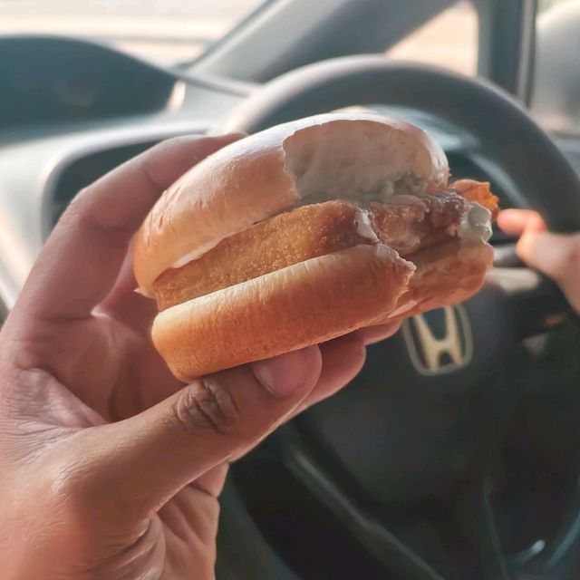 แวะเติมพลังที่ McDonald's จุดพักรถมอเตอร์เวย์