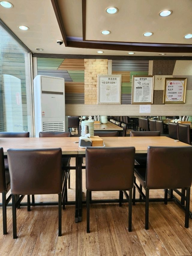 🧡바지락 가득한 칼국수에 가성비 넘치는 범계맛집 "황도바지락칼국수"🧡