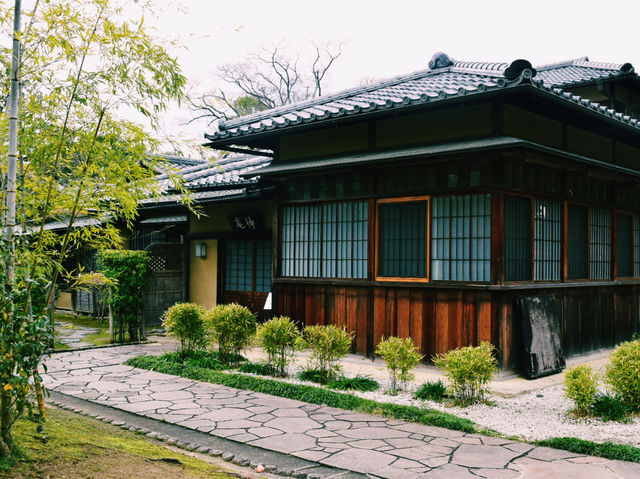 日本庭園に佇む本格茶室で非日常を体験🍂✨