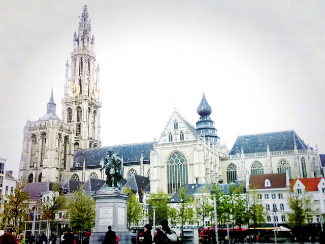 Antwerp เมืองท่าสำคัญของเบลเยี่ยม