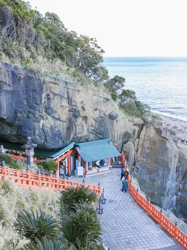 【絶景神社】目の前はすぐ海の開運神社がオススメ！
