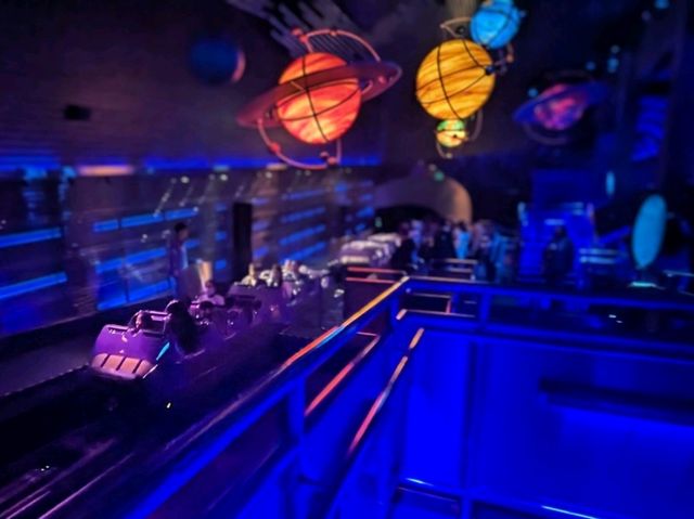 【香港ディズニーランド】トゥモローランドでマーベルなどのアトラクションを楽しむ