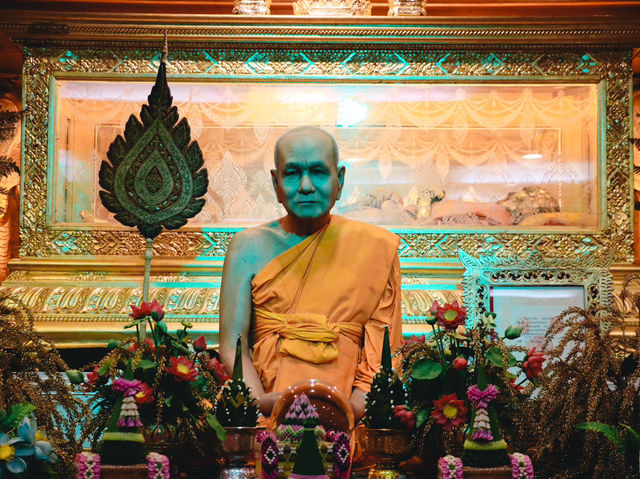 วัดสระกำแพงใหญ่