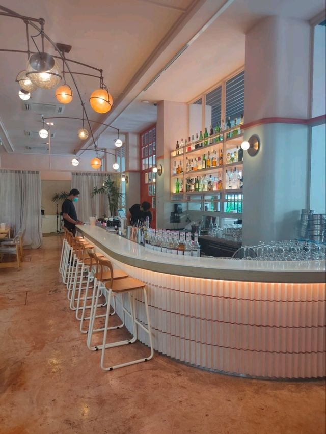 【バンコク】プールサイドでくつろげる！Baby Bar Bangkok