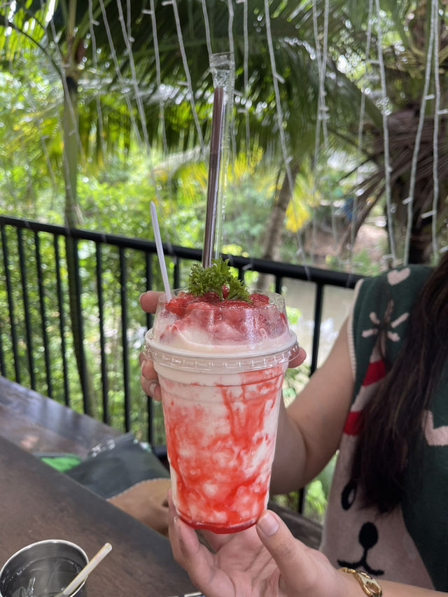 น้ำลายแตก ร้านยำชื่อดังในอำเภอทุ่งสง🌶️