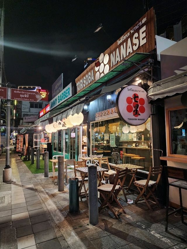 【バンコク】日本みたいな駅近ラーメン🍜