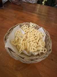ร้านอาหารสกลนคร เดอะเทอเรสต์ bar and restaurant