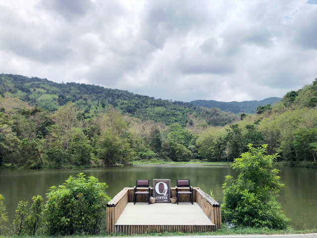 湖畔に佇む✨🏞️映えカフェ☕️