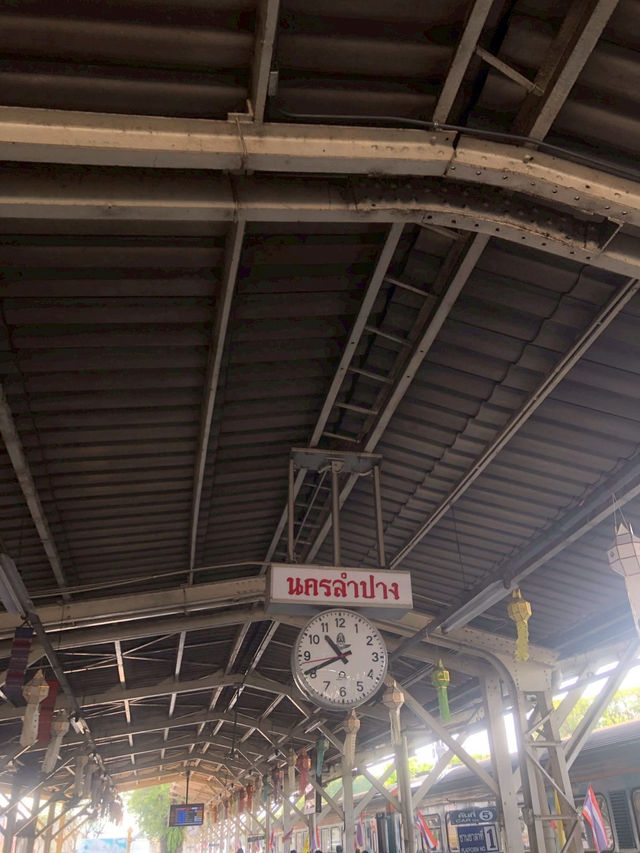 นั่งรถไฟไปลำปางไปไหนดี ‼️