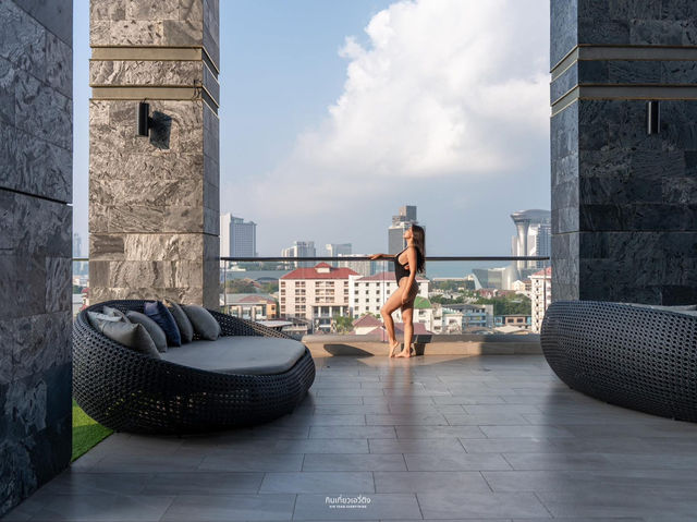 โรงแรมหรูวิวทะเลใจกลางพัทยาเหนือ สระสวยปัง 