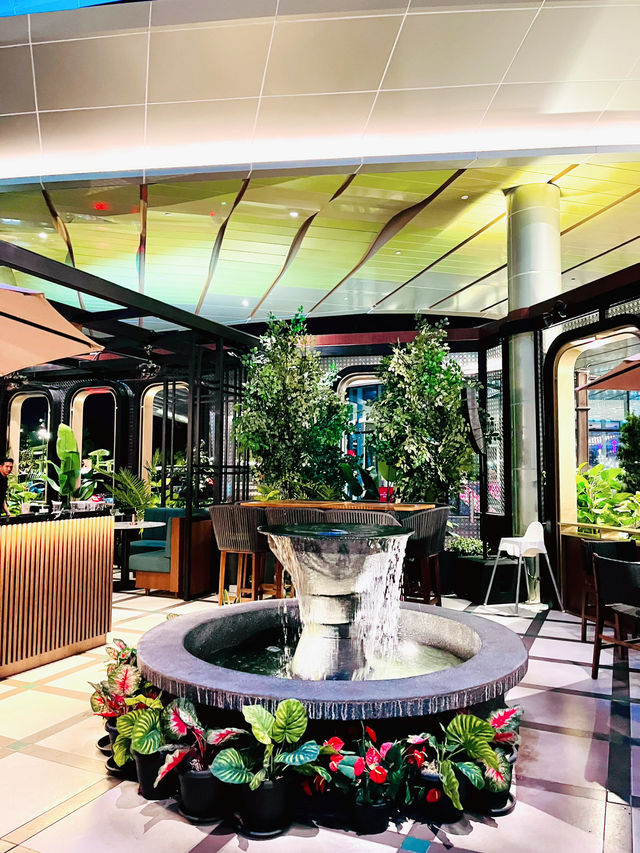 Isabelle: A Charming Oasis for Dining, Drinks & Delight