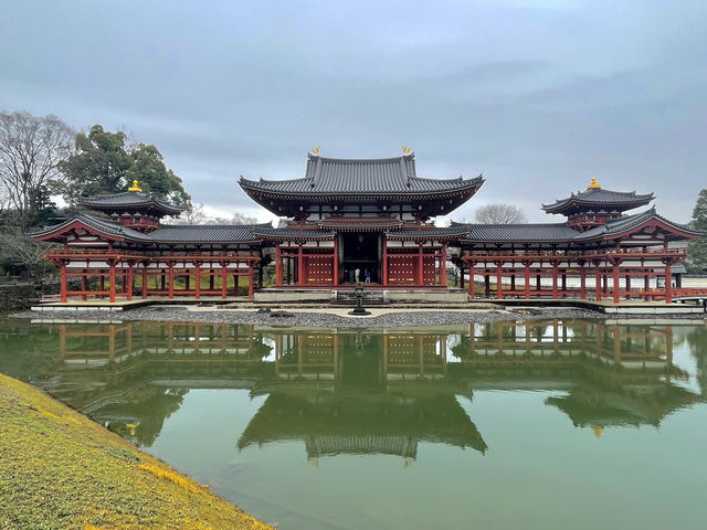 【平等院 鳳凰堂｜10円玉にも刻まれた、日本の美の象徴】
