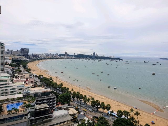 Fantastic Overnight Stay at Holiday Inn Pattaya: