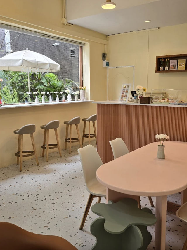 🥨☕ Son Brown Cafe — คาเฟ่น้ำตาลละมุนในย่านจุฬาฯ☀️