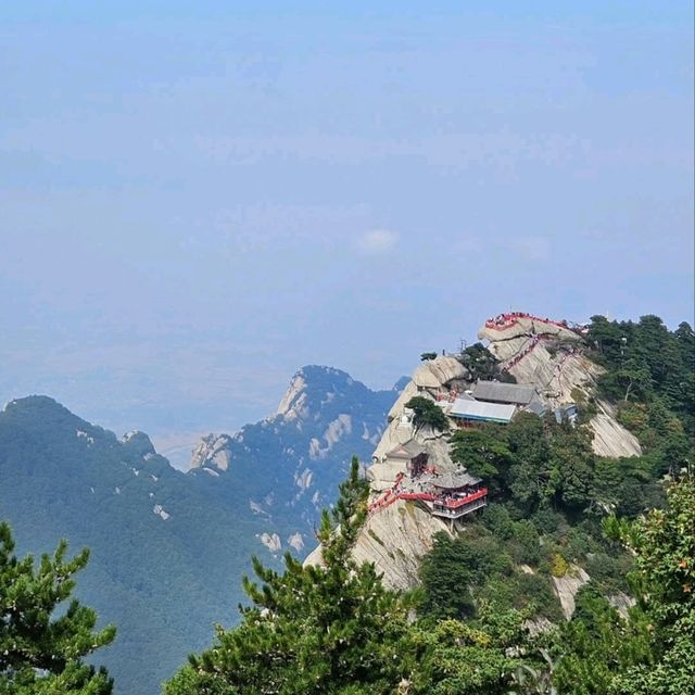 Spring Hikes & Jaw-Dropping Views