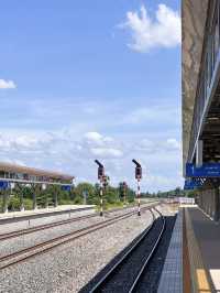 สถานีรถไฟเนินมะกอก
