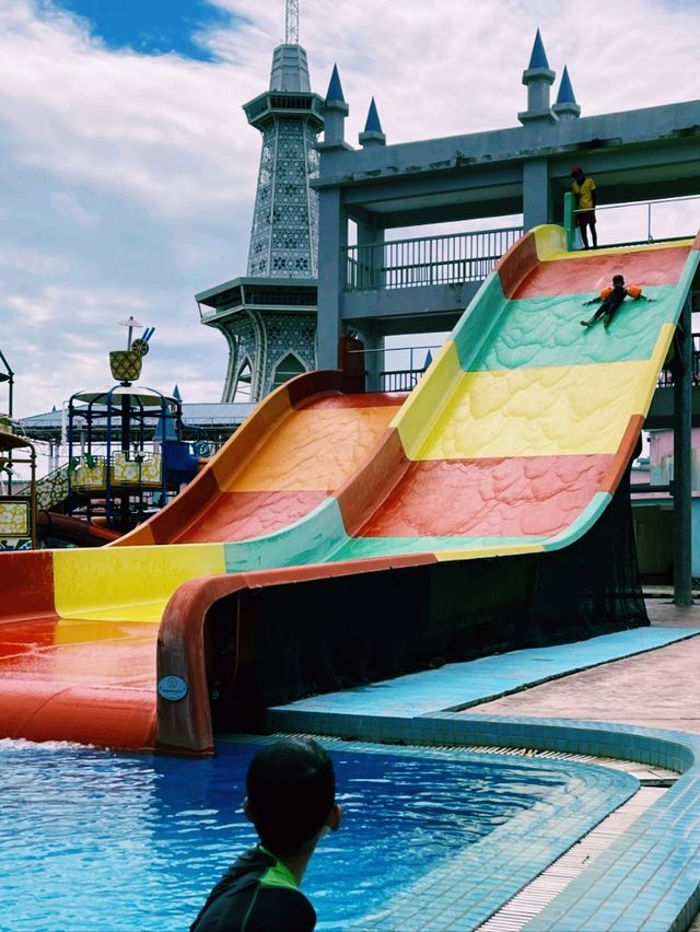 馬來西亞蘭卡威SplashOut水上樂園遊玩攻略