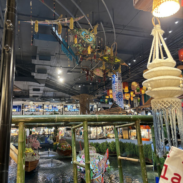 🌊【曼谷必去！ICONSIAM室內水上市場】🛶 冷氣房裡體驗道地泰式風情！  
