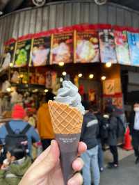 🍢 A Tasty Stroll Through Tsukiji Outer Market – Tamagoyaki, Ramen, Seafood & Soft Serve 🍦