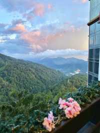 From Temple Tranquility to Mountain Glitz — Genting’s Hidden Contrast