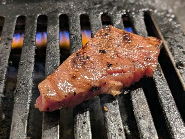 神戶 | 神戶牛---卸問屋直営 立ち食い 一切れ焼肉 松田