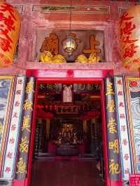 Shang Ti Temple: Historic Teochew Landmark on Carpenter Street