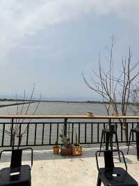 The summer’s sea  คาเฟ่สมุทรสาคร