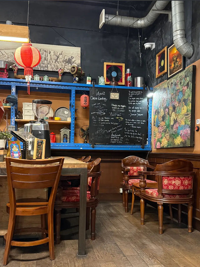 Espresso, Atmosphere, and Antique Vibes, Giyanti Delivers