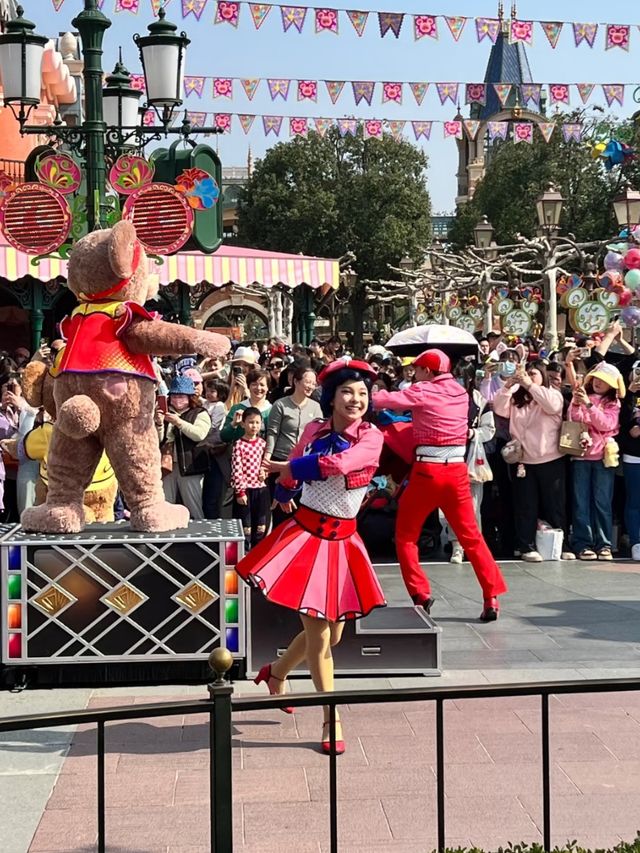 A Castle Like No Other: Shanghai Disneyland’s Royal Wonder